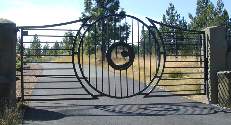 High Tech Ornamental Powder Coated Drive Gate Design